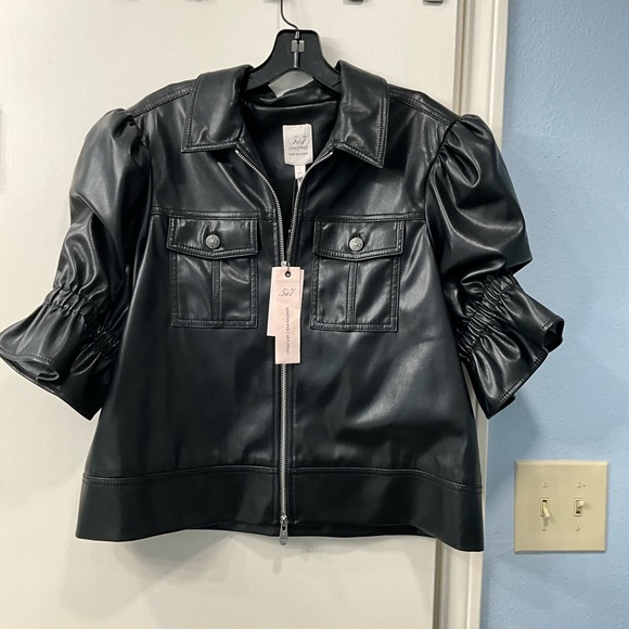 New with tags. Cinq à Sept
Faux Leather Puff Sleeve Jacket - Picture 2 of 5
